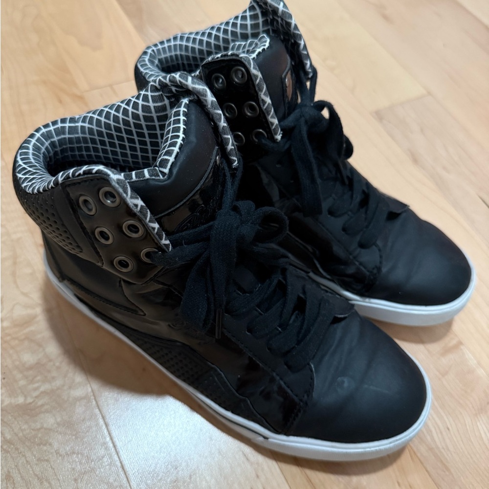 Black High-Top HipHop Sneakers